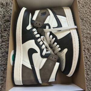 Air Jordan 1 Retro High OG Dark Mocha